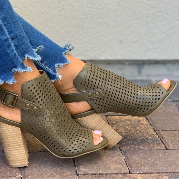 NIB Army Green Perforated Peep Toe Ankle Bootie - Picture 5 of 7